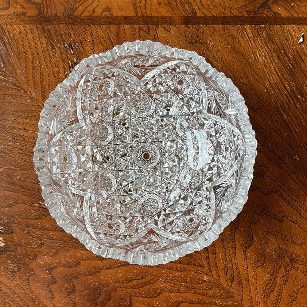 Gorgeous Crystal Bowl - Picture 5 of 9